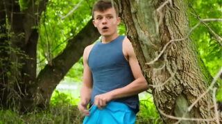 Rozrywany Dante Colle zostaje wyruchany przez napalonego agenta Jacksona Traynora